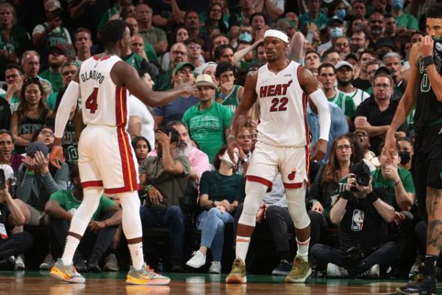 体育平台-上帝穿着热火22号在打球！巴特勒神迹比詹皇更疯狂